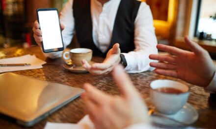 Review Menggunakan Aplikasi Absensi Online Kantor Kita