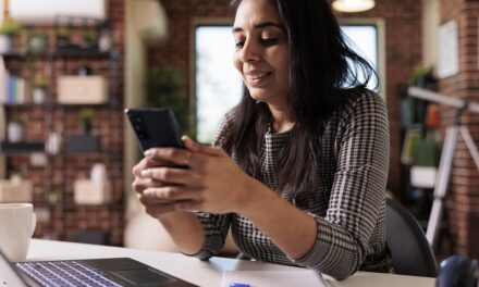 Manfaat Memiliki Sistem Absensi Online
